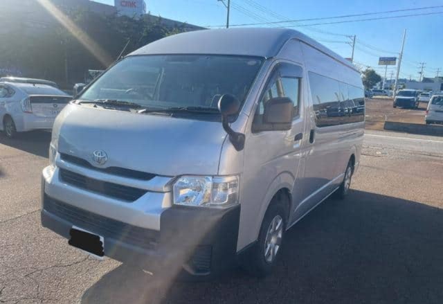 Used 2021 TOYOTA HIACE COMMUTER FM-786140 for sale
